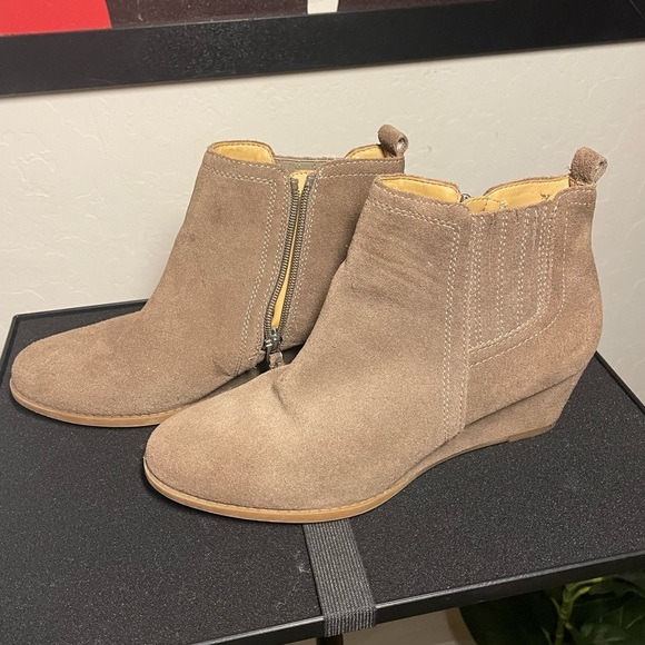 Franco Sarto Shoes - Price Drop! Franco Sarto boots size 8 EUC nude leather/suede‎